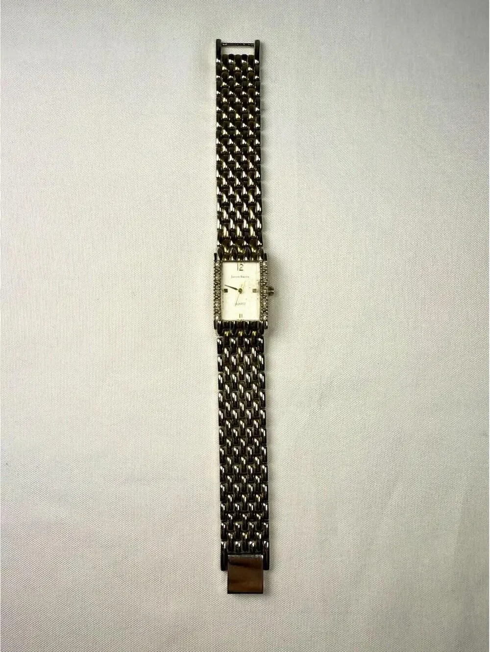 Jaclyn Smith Quartz Women’s Watch Silver / Gold Rectangular Need Battery